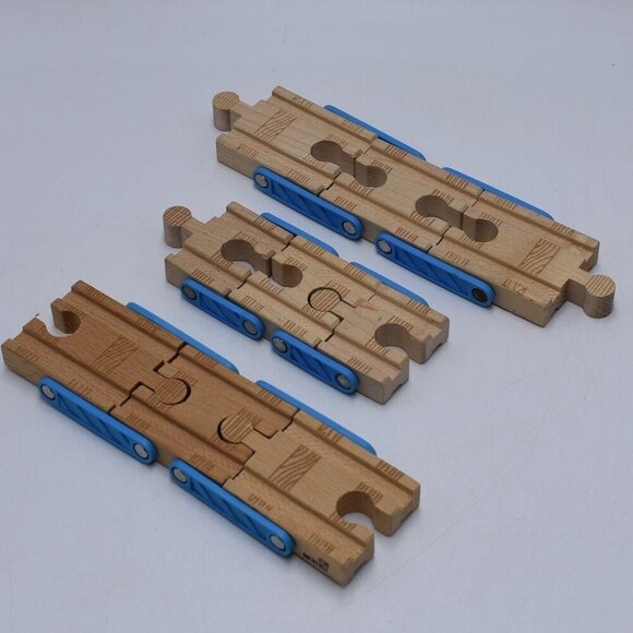 Adapt-A-Track Blue Adapter 4" and 6" Thomas & Friends Wooden Railway L. Curve - Picture 2 of 12